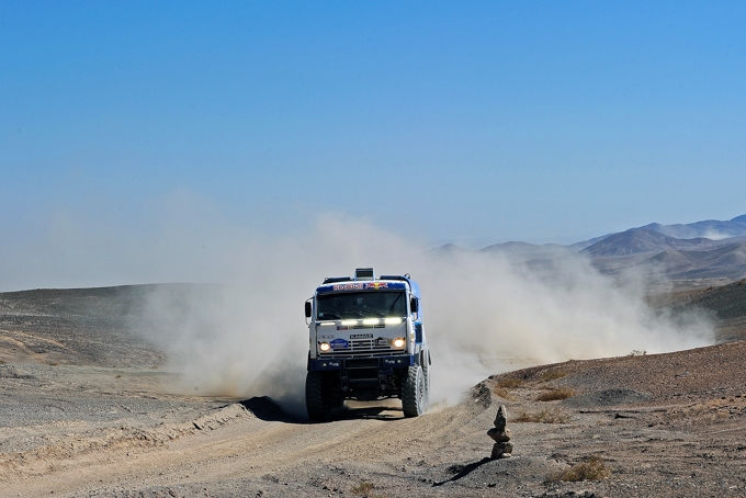 Dakar Rally 2014: Dubbele winst voor Karginov, veel tijdsverlies voor De Rooy
